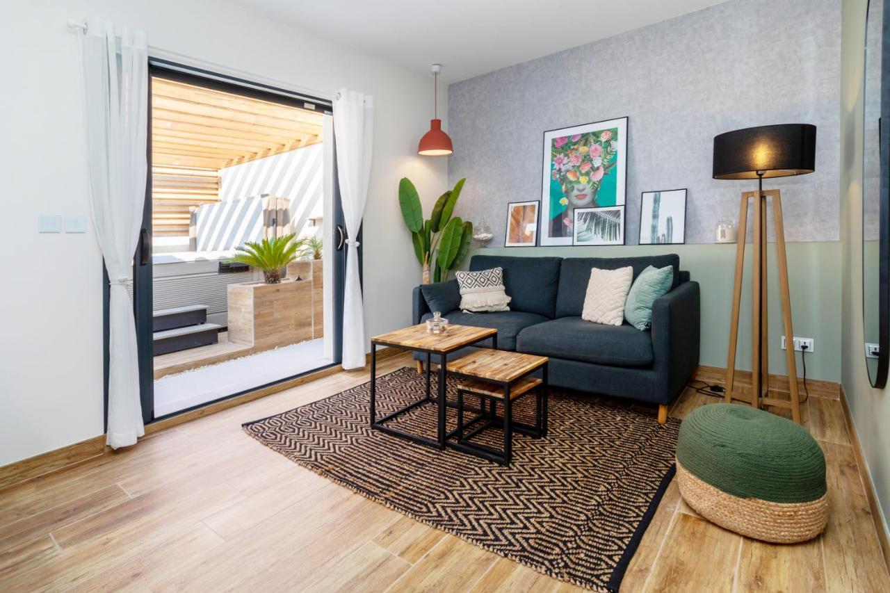 L'Entre Deux-Suite Romantique - Jacuzzi Privatif - Clim Reversible - Wifi Le Somail Exterior photo