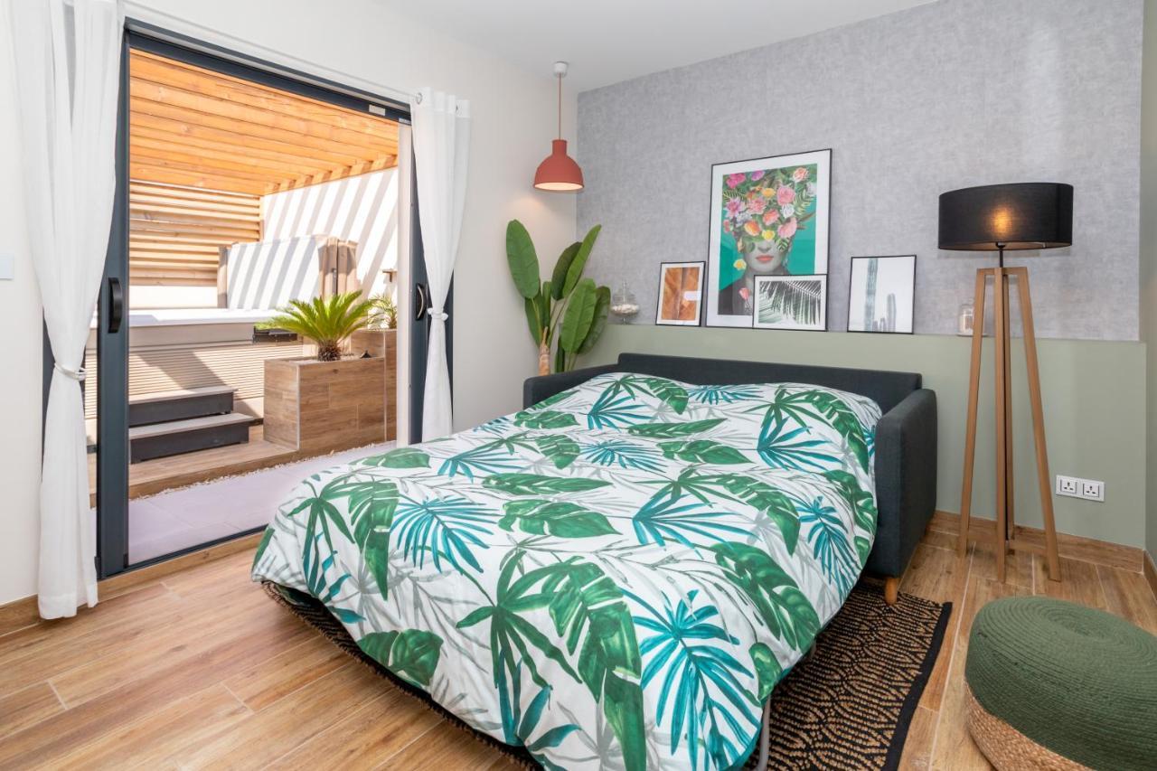 L'Entre Deux-Suite Romantique - Jacuzzi Privatif - Clim Reversible - Wifi Le Somail Exterior photo