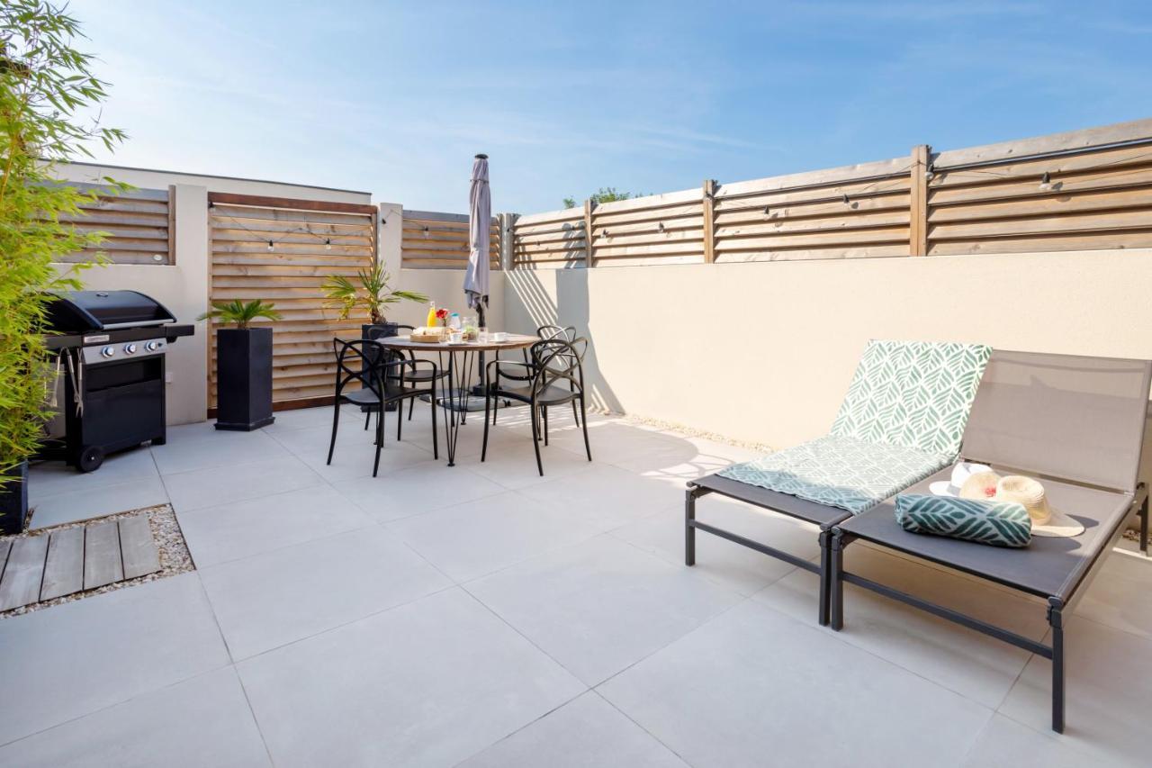 L'Entre Deux-Suite Romantique - Jacuzzi Privatif - Clim Reversible - Wifi Le Somail Exterior photo