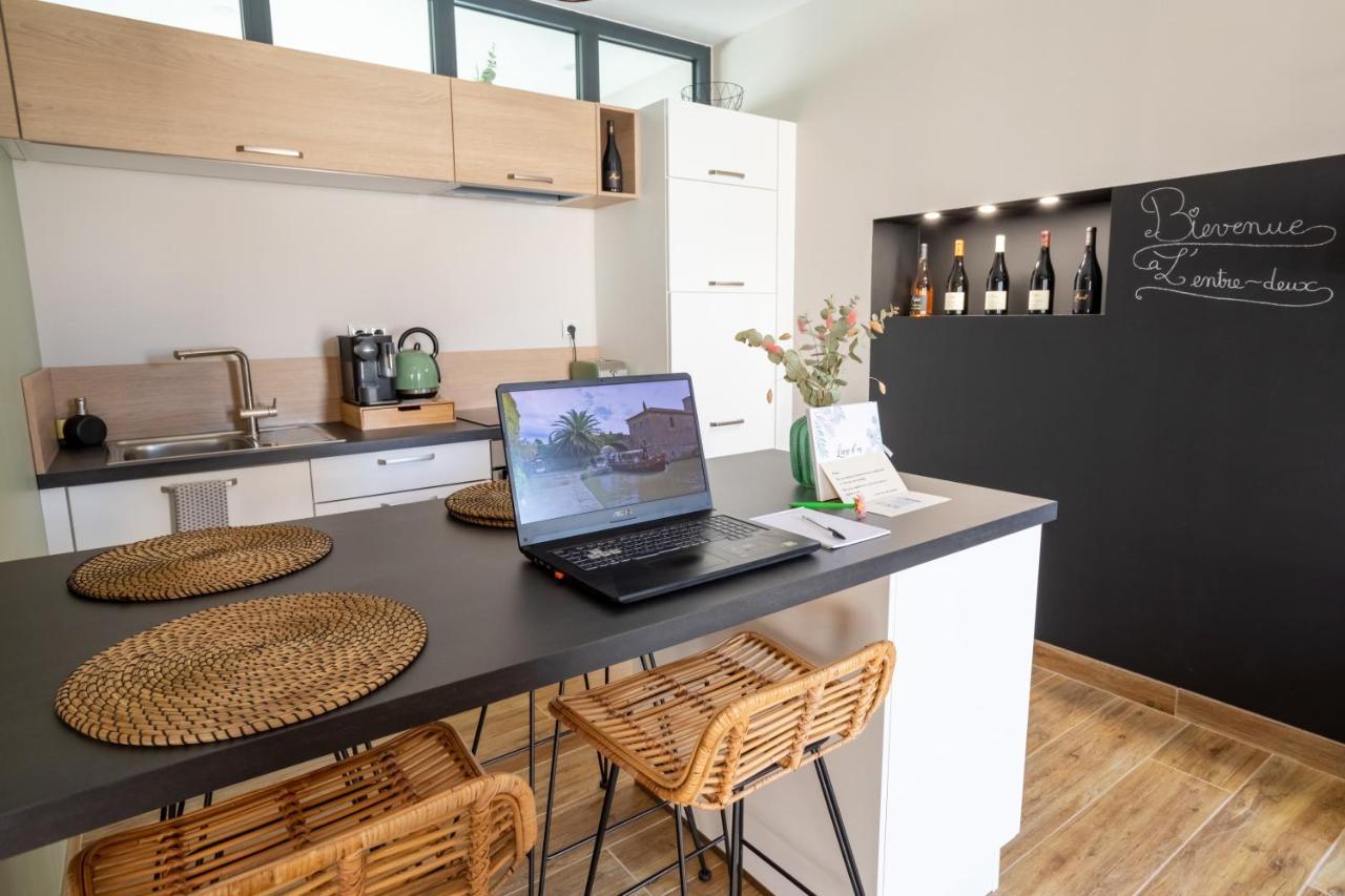 L'Entre Deux-Suite Romantique - Jacuzzi Privatif - Clim Reversible - Wifi Le Somail Exterior photo
